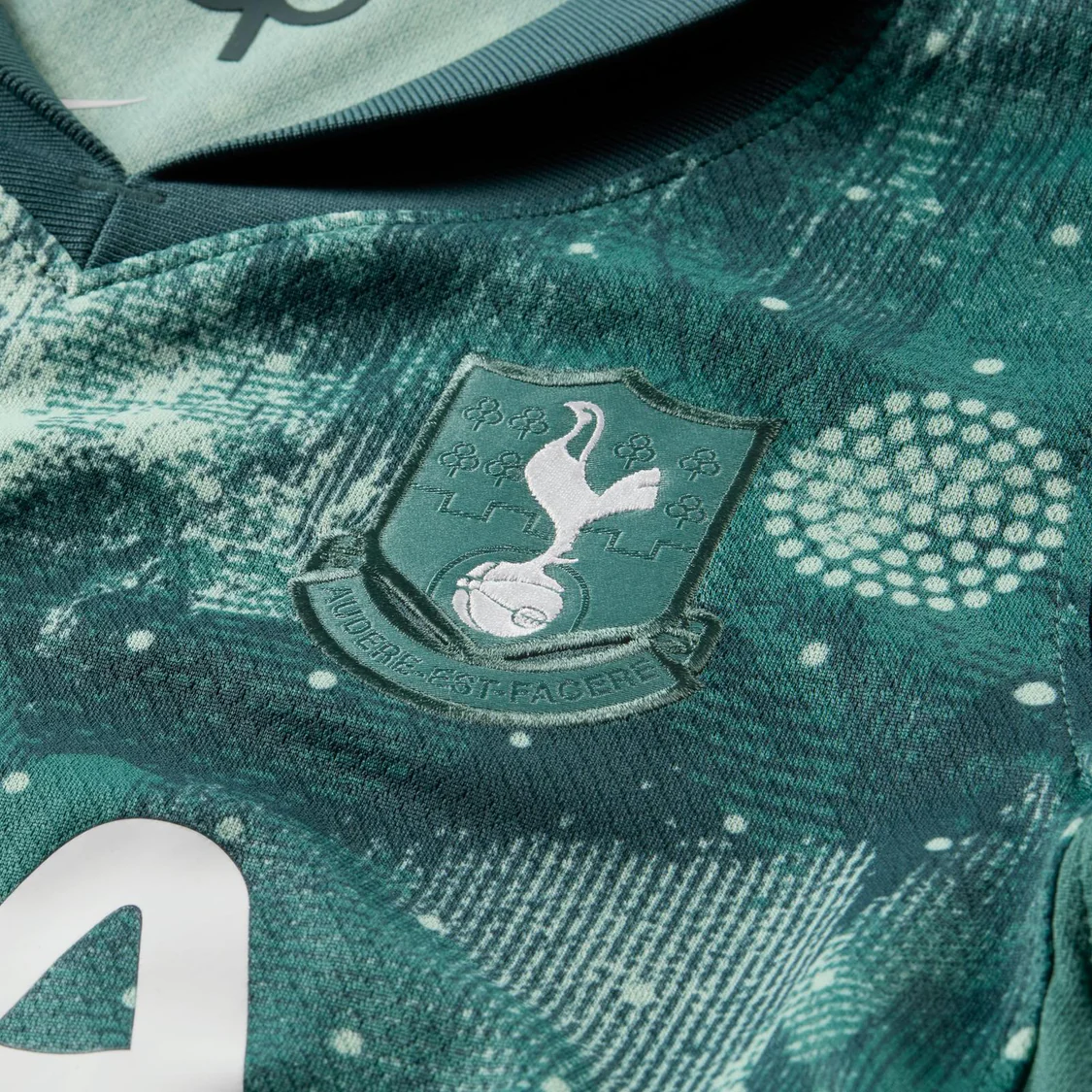 Conjunto Infantil Tottenham III 24/25